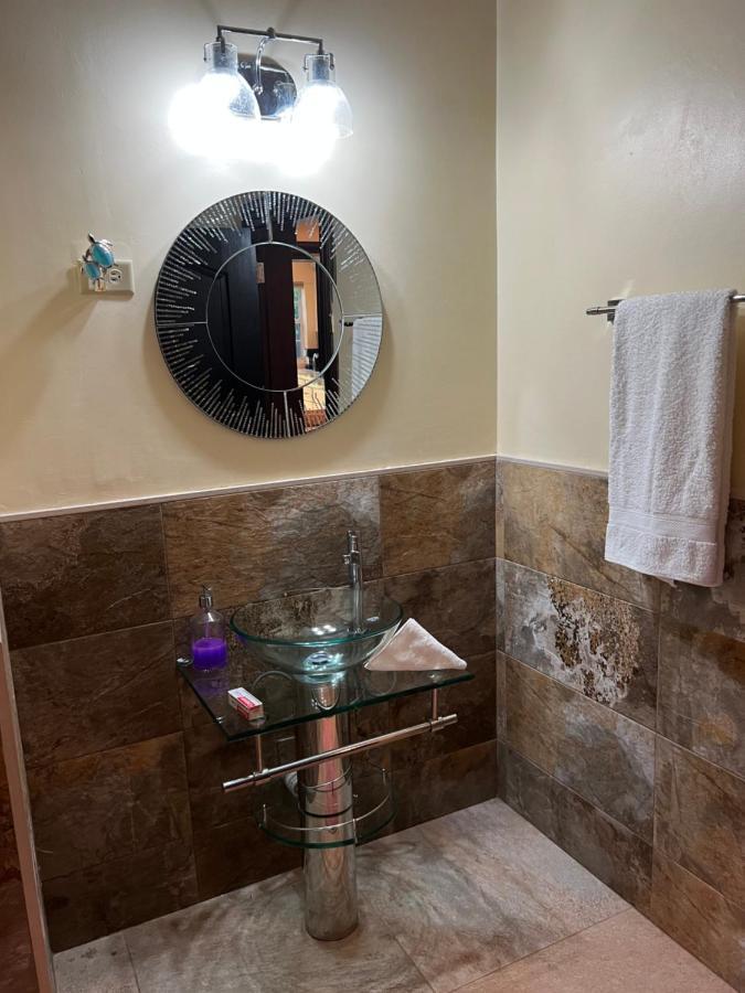 Kingston Oasis One Bedroom Bagian luar foto